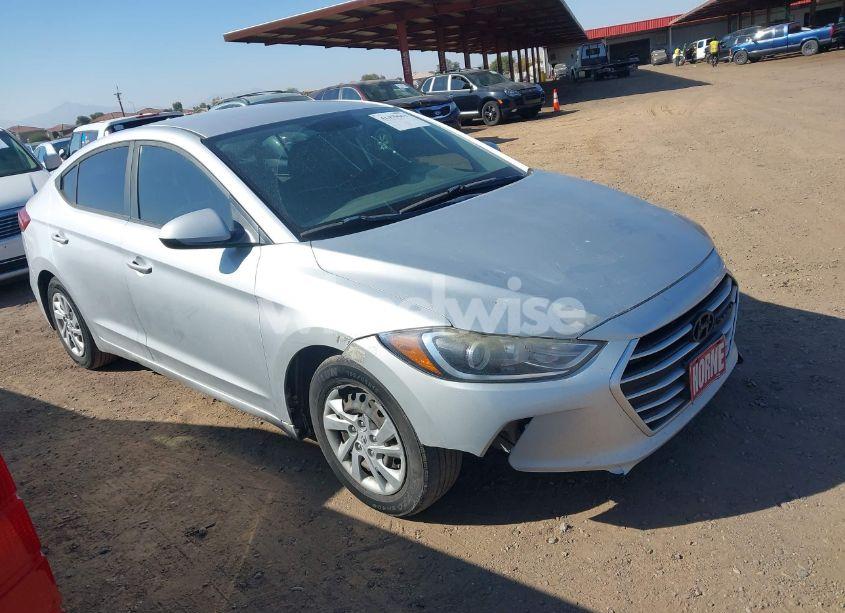 2017 Hyundai Elantra SE (VIN 5NPD74LF6HH205051) main photo