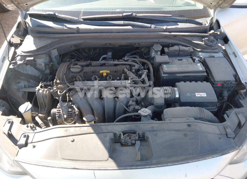 Photo 10 of 2017 Hyundai Elantra SE (VIN 5NPD74LF6HH205051)