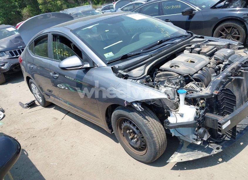 2018 Hyundai Elantra SE (VIN 5NPD74LF6JH254272) main photo