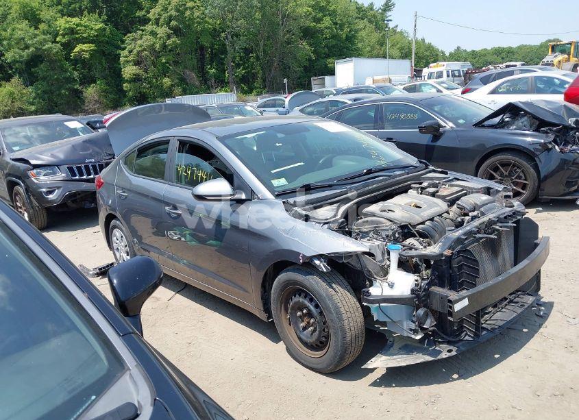 Photo 13 of 2018 Hyundai Elantra SE (VIN 5NPD74LF6JH254272)