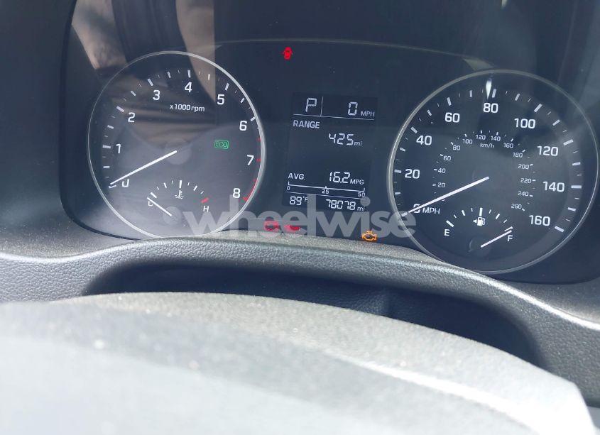 Photo 7 of 2018 Hyundai Elantra SE (VIN 5NPD74LF6JH254272)