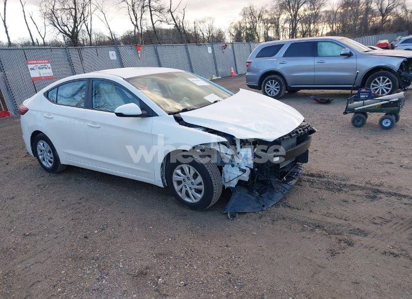 2018 Hyundai Elantra SE (VIN 5NPD74LF6JH254837) main photo