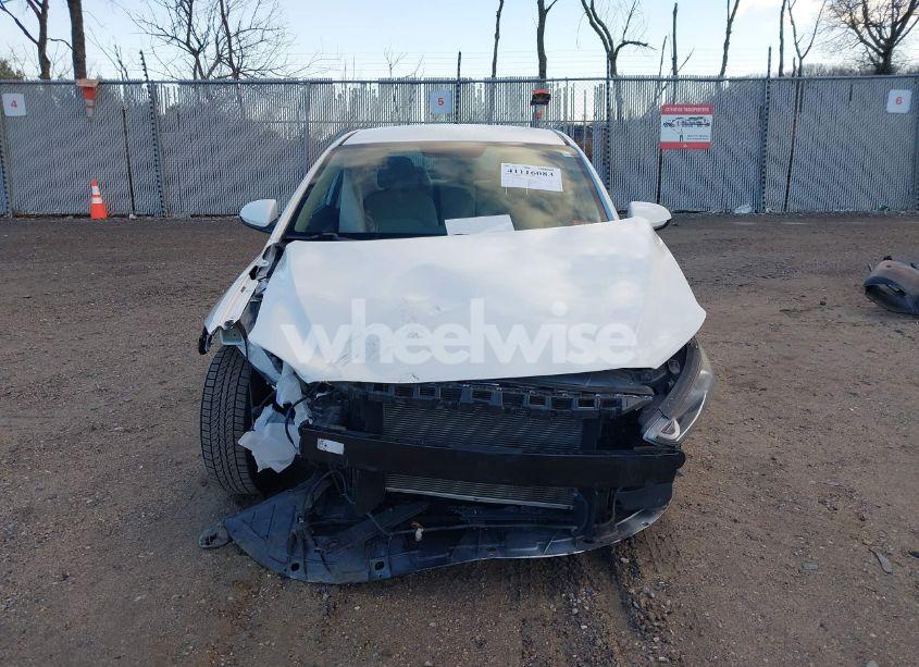 Photo 11 of 2018 Hyundai Elantra SE (VIN 5NPD74LF6JH254837)