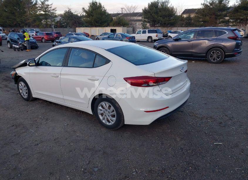 Photo 3 of 2018 Hyundai Elantra SE (VIN 5NPD74LF6JH254837)