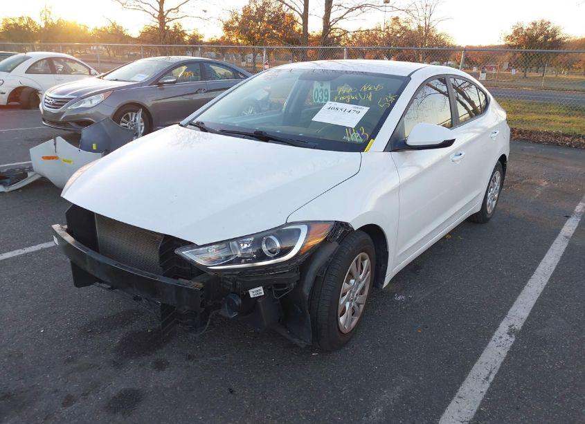Photo 2 of 2018 Hyundai Elantra SE (VIN 5NPD74LF6JH277695)