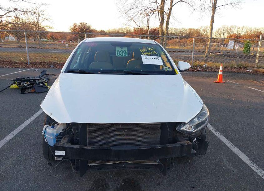 Photo 6 of 2018 Hyundai Elantra SE (VIN 5NPD74LF6JH277695)