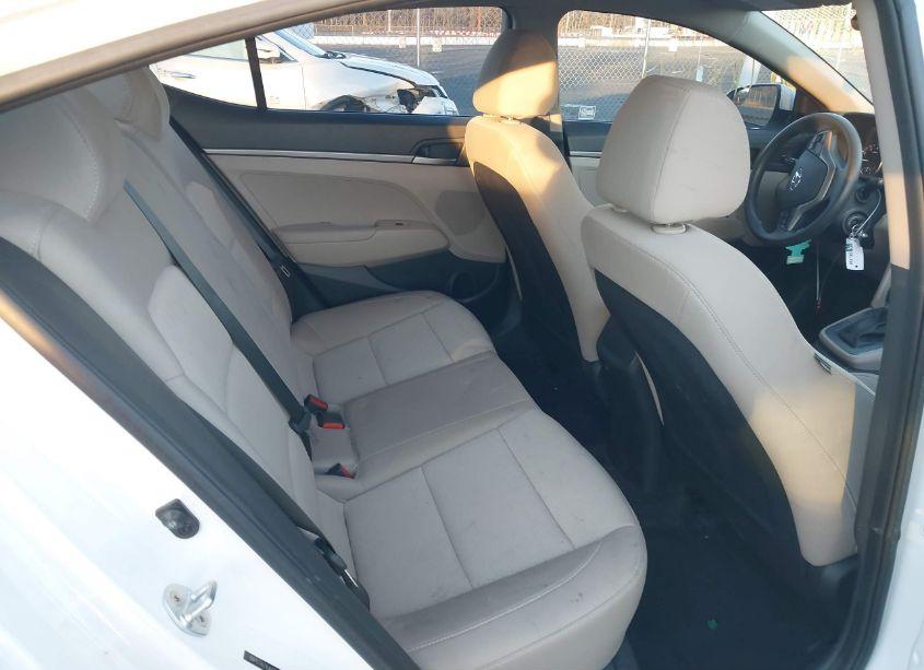 Photo 8 of 2018 Hyundai Elantra SE (VIN 5NPD74LF6JH277695)