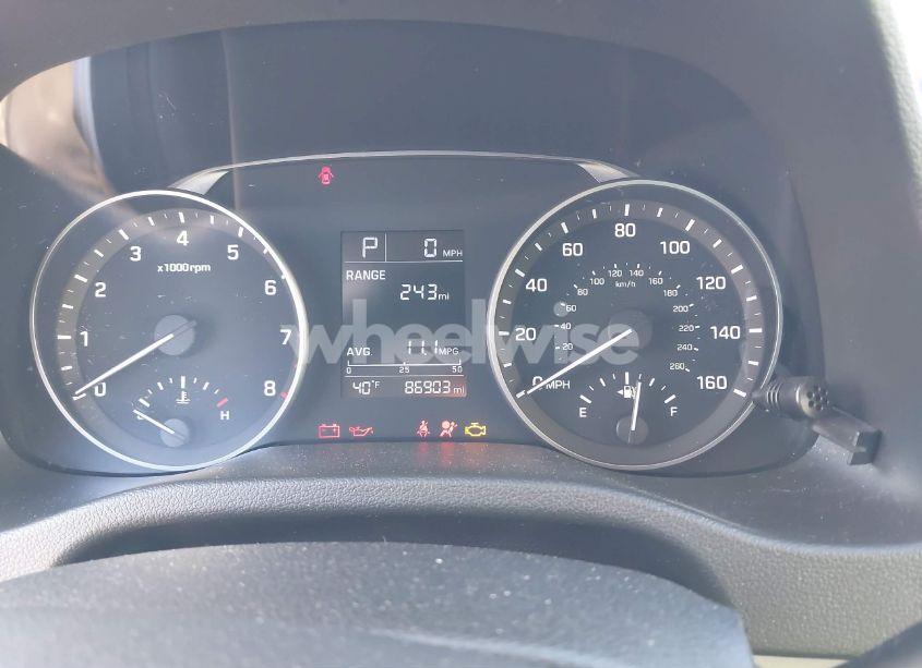 Photo 7 of 2018 Hyundai Elantra SE (VIN 5NPD74LF6JH278801)