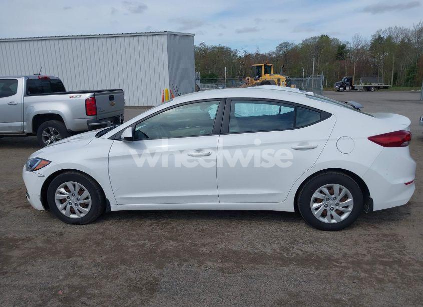 Photo 14 of 2018 Hyundai Elantra SE (VIN 5NPD74LF6JH279365)
