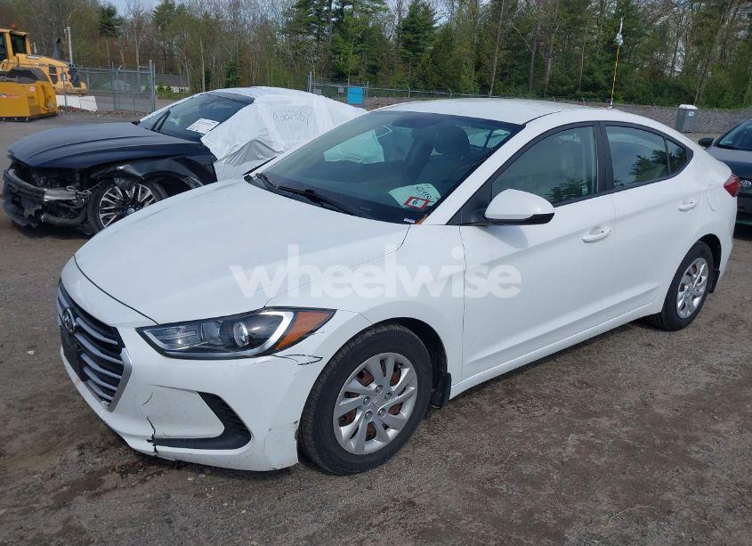 Photo 2 of 2018 Hyundai Elantra SE (VIN 5NPD74LF6JH279365)