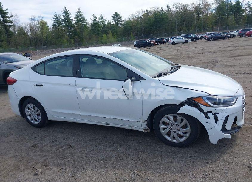 Photo 6 of 2018 Hyundai Elantra SE (VIN 5NPD74LF6JH279365)