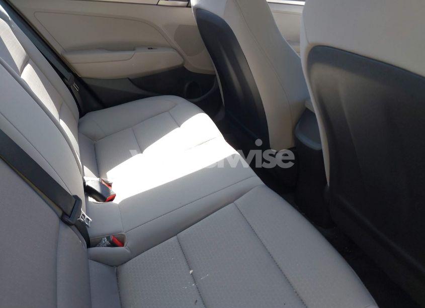 Photo 8 of 2018 Hyundai Elantra SE (VIN 5NPD74LF6JH287837)