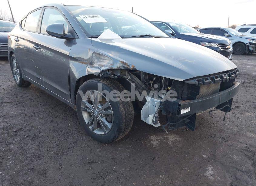 Photo 6 of 2018 Hyundai Elantra SE (VIN 5NPD74LF6JH290172)