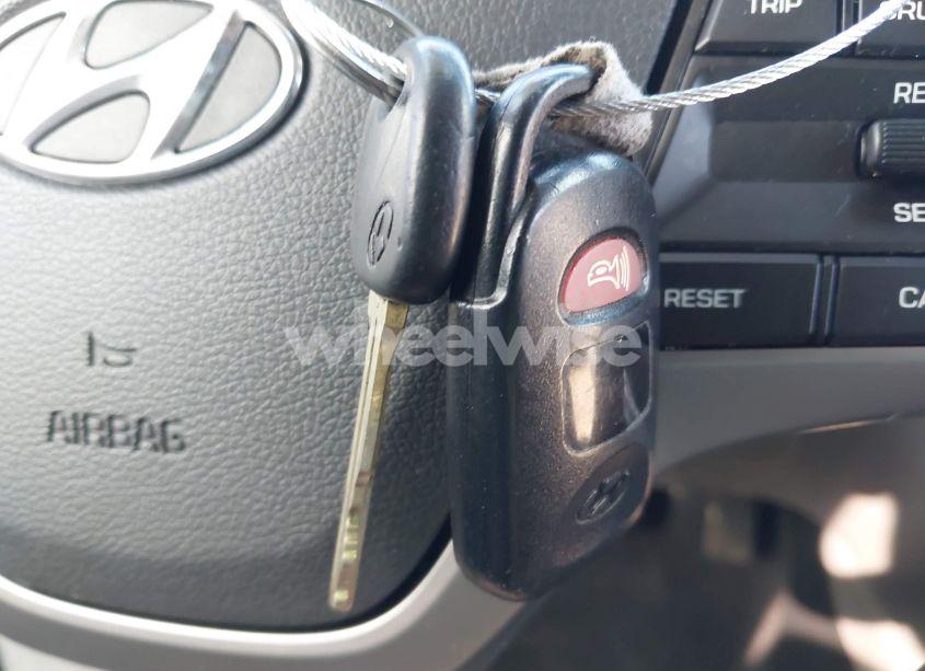 Photo 11 of 2018 Hyundai Elantra SE (VIN 5NPD74LF6JH294643)