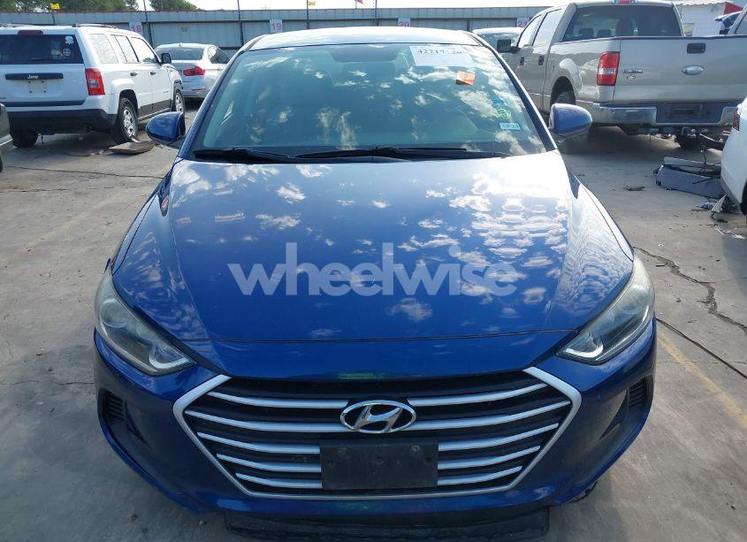 Photo 13 of 2018 Hyundai Elantra SE (VIN 5NPD74LF6JH294643)
