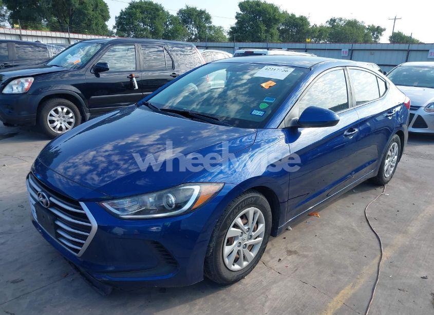 Photo 2 of 2018 Hyundai Elantra SE (VIN 5NPD74LF6JH294643)