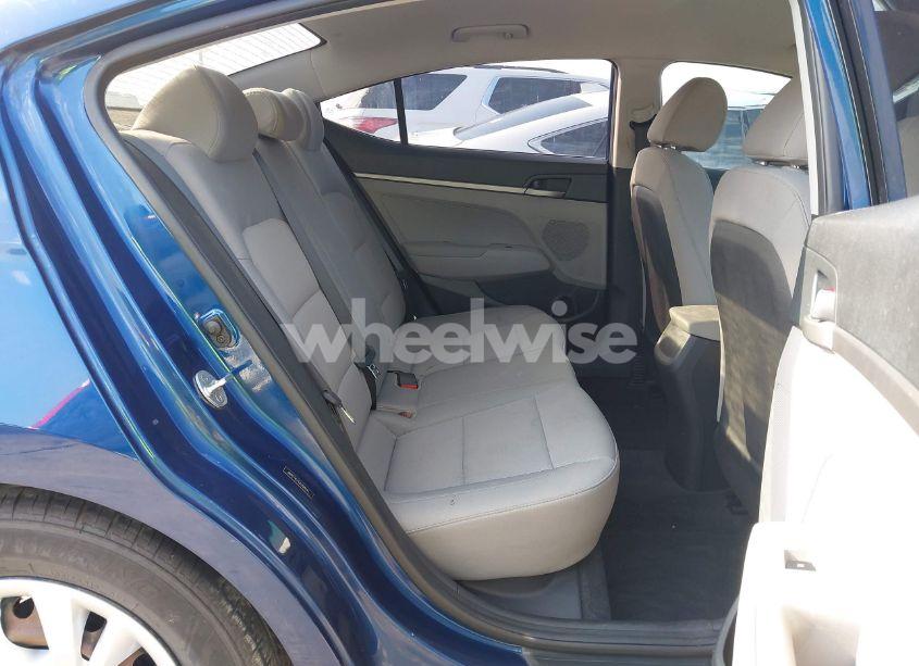 Photo 8 of 2018 Hyundai Elantra SE (VIN 5NPD74LF6JH294643)