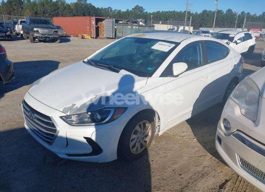 Photo 2 of 2018 Hyundai Elantra SE (VIN 5NPD74LF6JH314602)