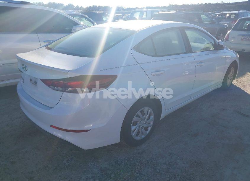 Photo 4 of 2018 Hyundai Elantra SE (VIN 5NPD74LF6JH314602)