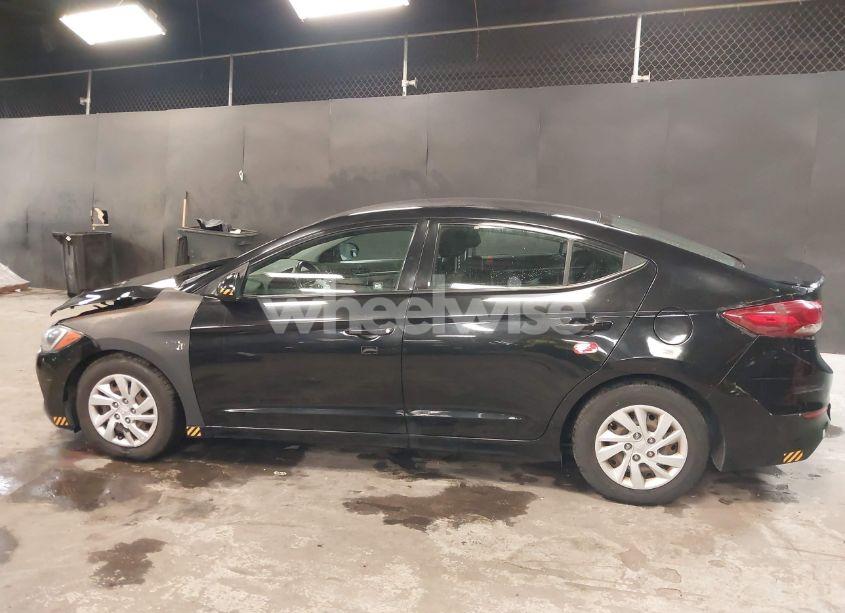 Photo 14 of 2018 Hyundai Elantra SE (VIN 5NPD74LF6JH353447)