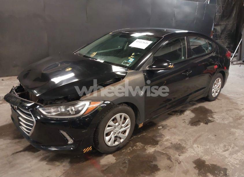 Photo 2 of 2018 Hyundai Elantra SE (VIN 5NPD74LF6JH353447)