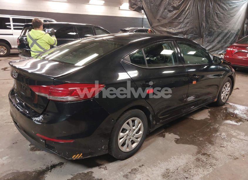 Photo 4 of 2018 Hyundai Elantra SE (VIN 5NPD74LF6JH353447)