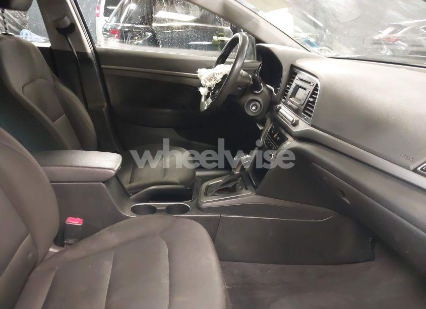 Photo 5 of 2018 Hyundai Elantra SE (VIN 5NPD74LF6JH353447)