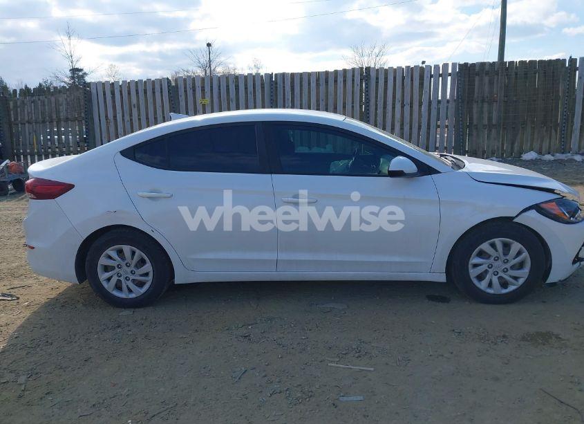 Photo 13 of 2018 Hyundai Elantra SE (VIN 5NPD74LF6JH398422)
