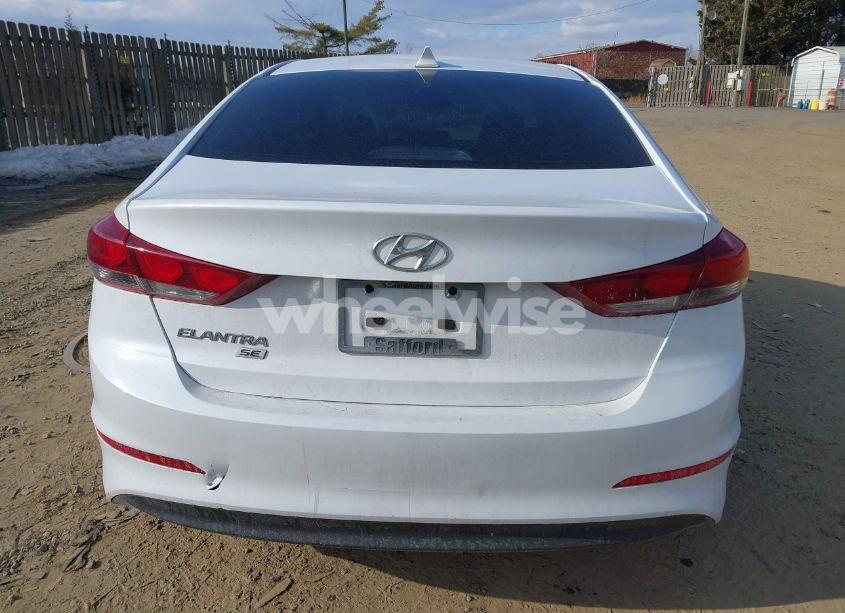 Photo 16 of 2018 Hyundai Elantra SE (VIN 5NPD74LF6JH398422)
