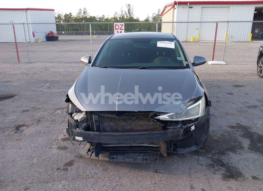 Photo 12 of 2019 Hyundai Elantra SE (VIN 5NPD74LF6KH406150)