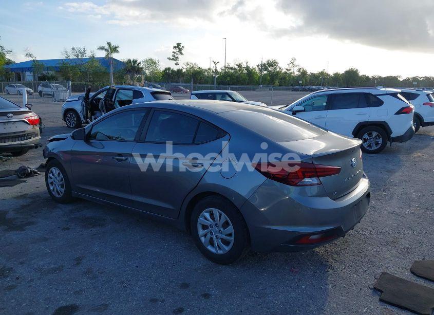 Photo 3 of 2019 Hyundai Elantra SE (VIN 5NPD74LF6KH406150)