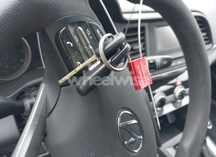 Photo 11 of 2019 Hyundai Elantra SE (VIN 5NPD74LF6KH418766)