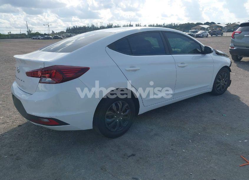 Photo 4 of 2019 Hyundai Elantra SE (VIN 5NPD74LF6KH429914)