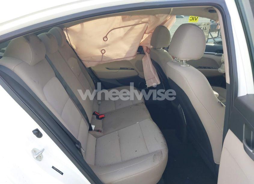Photo 8 of 2019 Hyundai Elantra SE (VIN 5NPD74LF6KH429914)