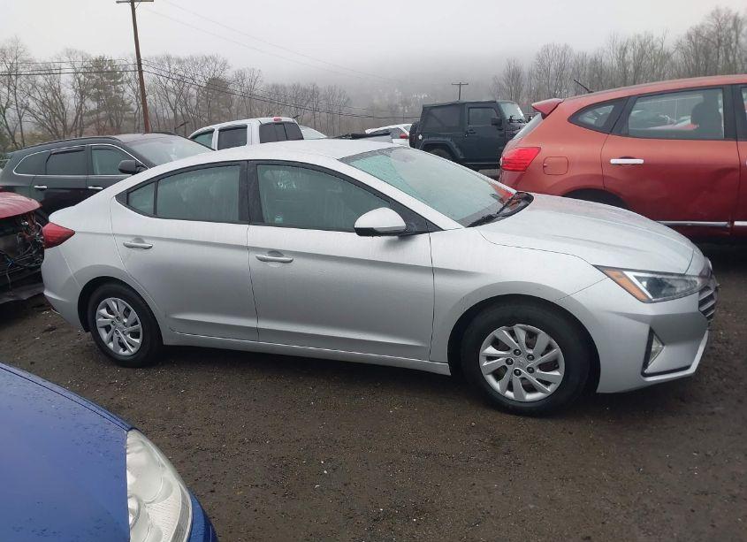 Photo 13 of 2019 Hyundai Elantra SE (VIN 5NPD74LF6KH452531)