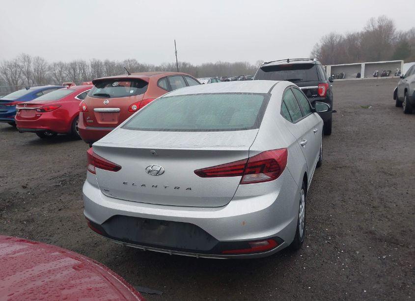 Photo 16 of 2019 Hyundai Elantra SE (VIN 5NPD74LF6KH452531)