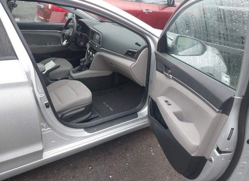 Photo 5 of 2019 Hyundai Elantra SE (VIN 5NPD74LF6KH452531)