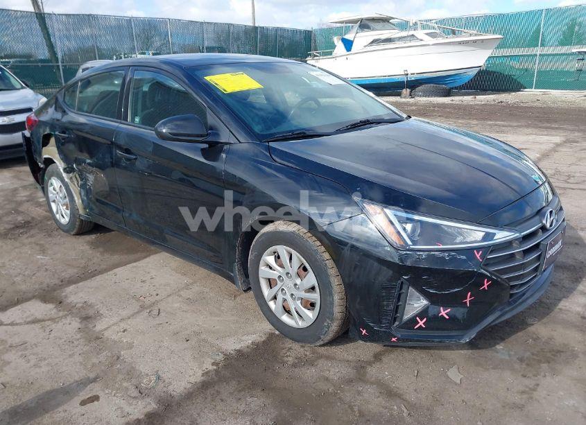 2019 Hyundai Elantra SE (VIN 5NPD74LF6KH453212) main photo