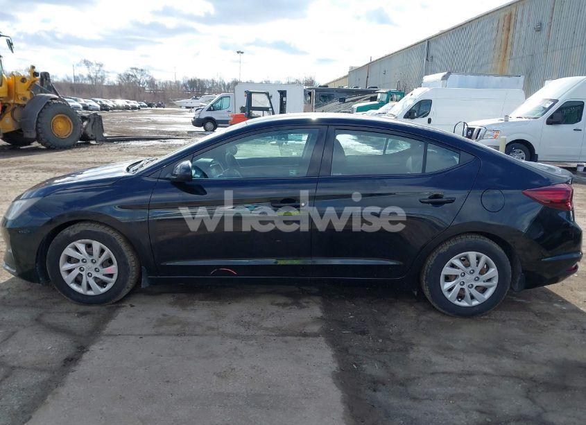 Photo 14 of 2019 Hyundai Elantra SE (VIN 5NPD74LF6KH453212)