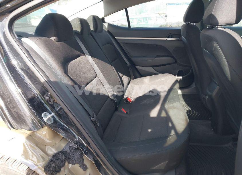 Photo 8 of 2019 Hyundai Elantra SE (VIN 5NPD74LF6KH453212)