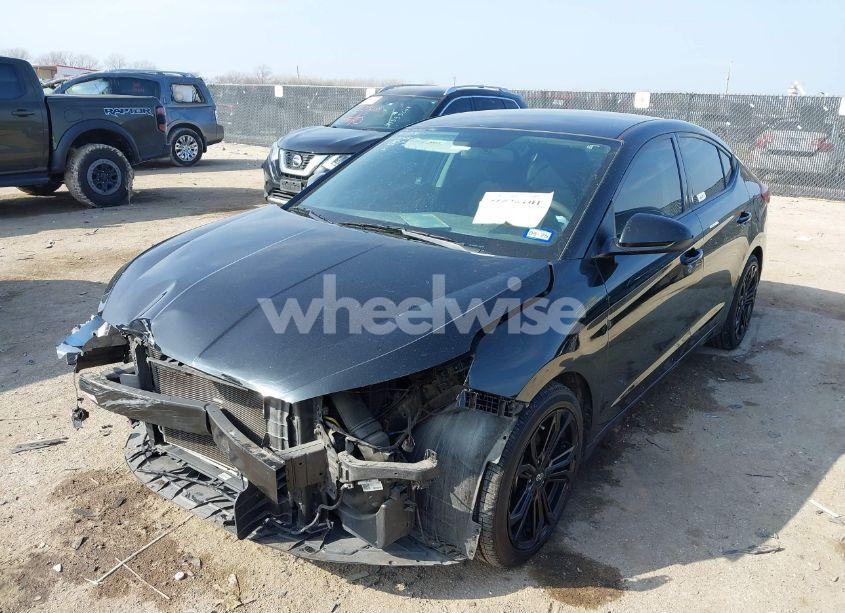 Photo 2 of 2019 Hyundai Elantra SE (VIN 5NPD74LF6KH454327)