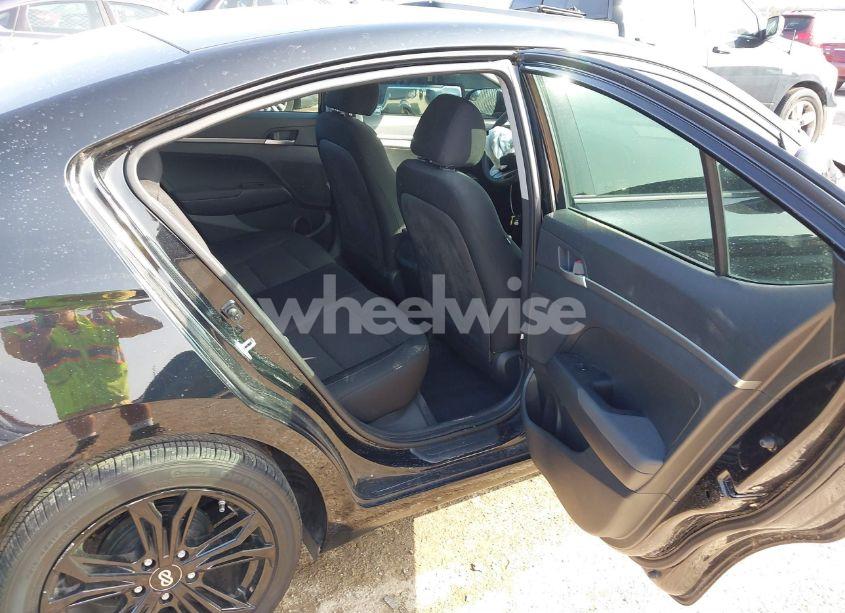 Photo 8 of 2019 Hyundai Elantra SE (VIN 5NPD74LF6KH454327)