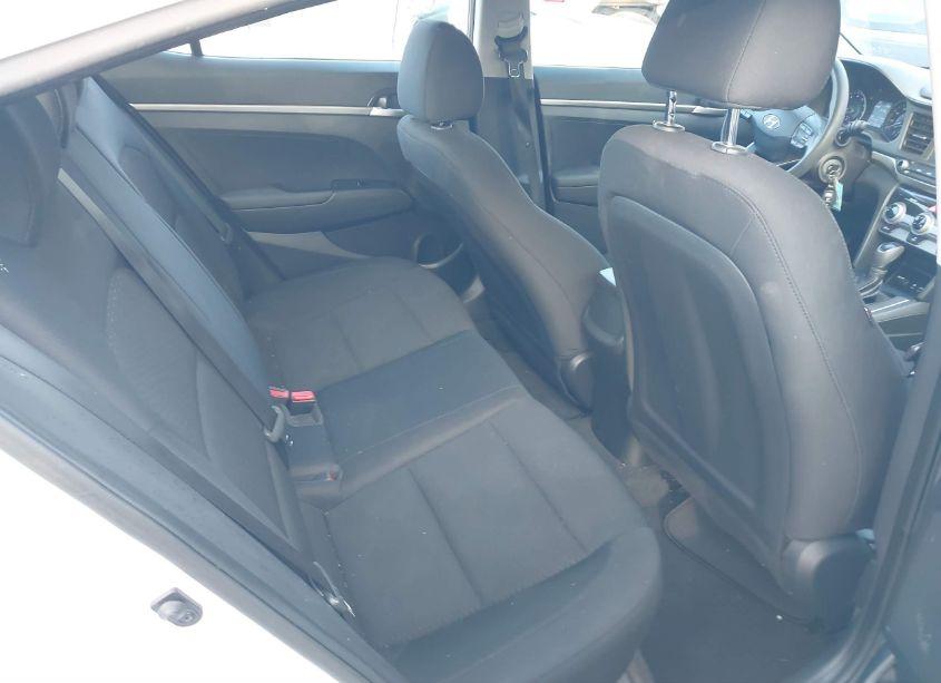 Photo 8 of 2019 Hyundai Elantra SE (VIN 5NPD74LF6KH468499)