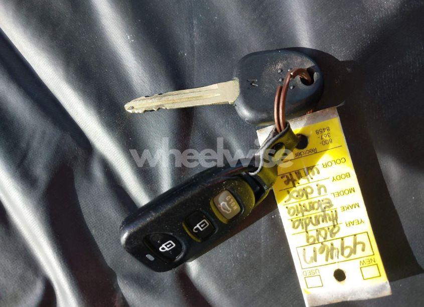 Photo 11 of 2019 Hyundai Elantra SE (VIN 5NPD74LF6KH494617)