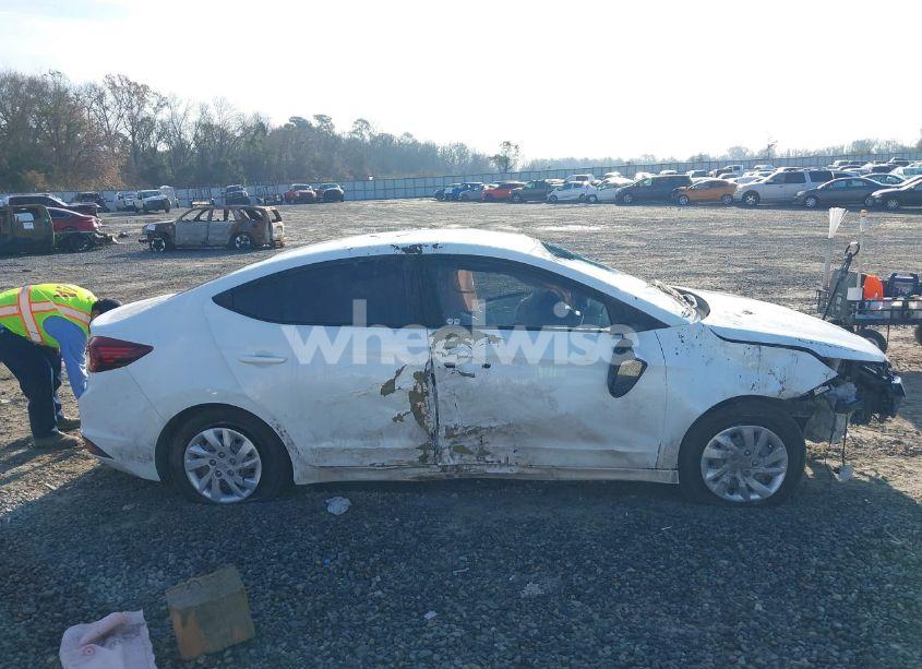 Photo 14 of 2019 Hyundai Elantra SE (VIN 5NPD74LF6KH494617)