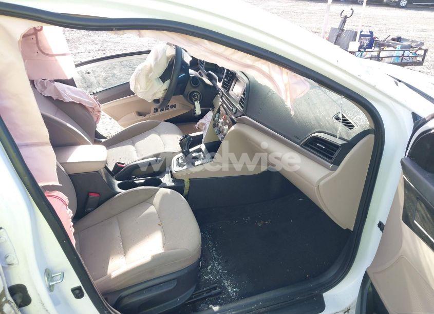 Photo 5 of 2019 Hyundai Elantra SE (VIN 5NPD74LF6KH494617)