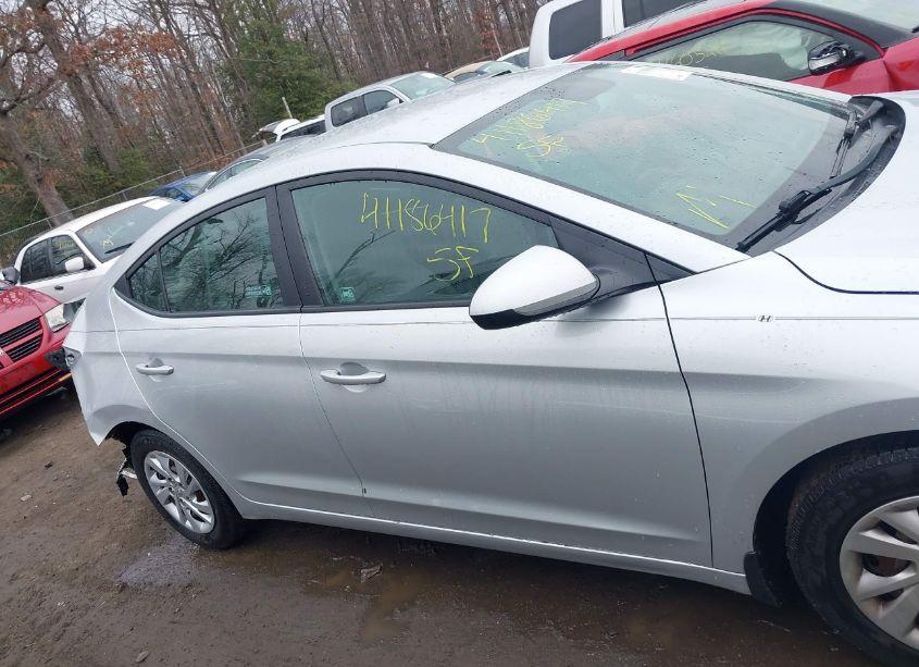 Photo 13 of 2019 Hyundai Elantra SE (VIN 5NPD74LF6KH494651)