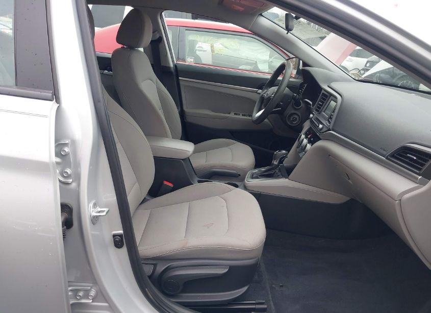 Photo 5 of 2019 Hyundai Elantra SE (VIN 5NPD74LF6KH494651)