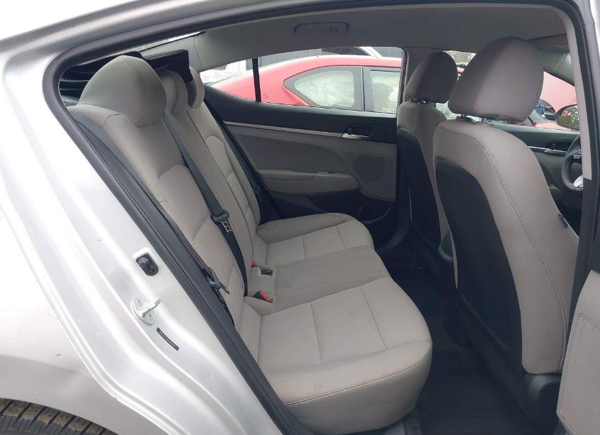 Photo 8 of 2019 Hyundai Elantra SE (VIN 5NPD74LF6KH494651)