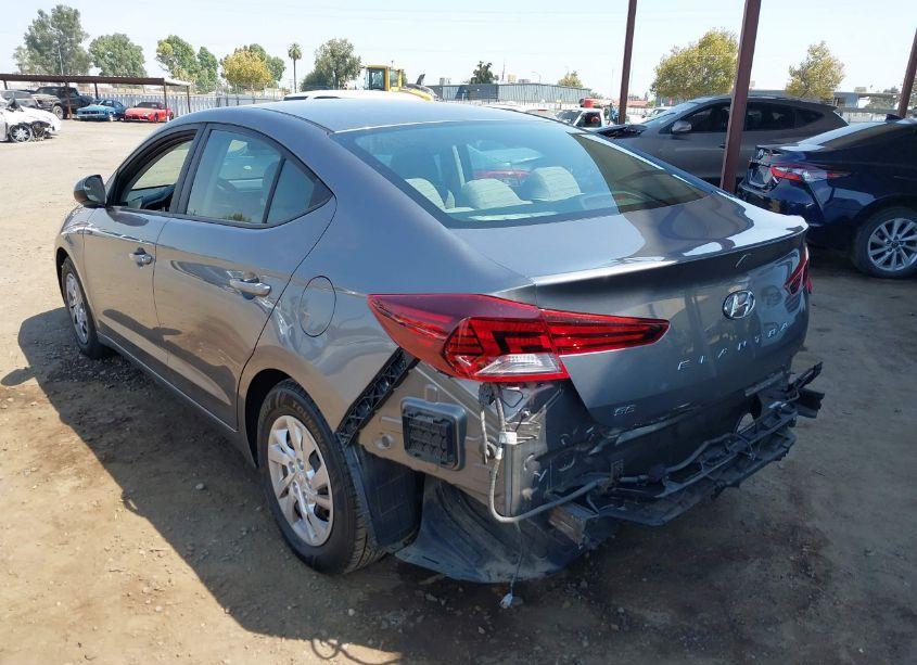 Photo 3 of 2019 Hyundai Elantra SE (VIN 5NPD74LF6KH497050)